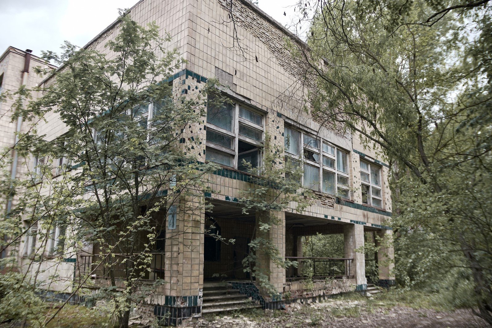 Is Photographing Abandoned Buildings Legal?